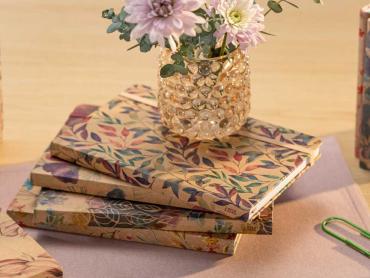 Jolie Buchkalender mit Cover aus Kraftpapier