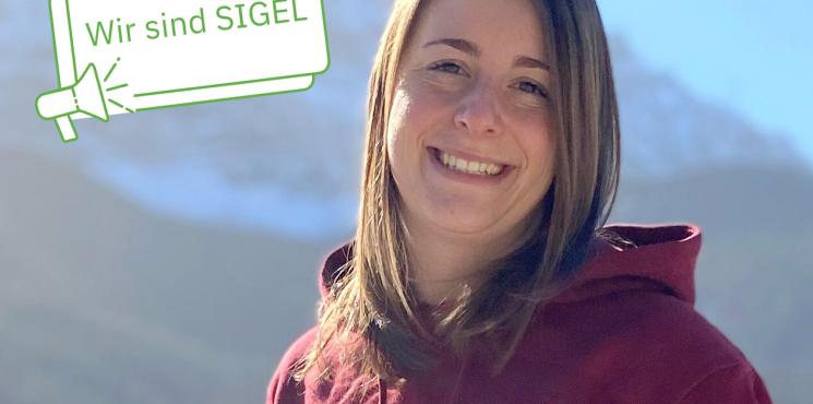 Werkstudentin Anna Beck Portrait mit Signet