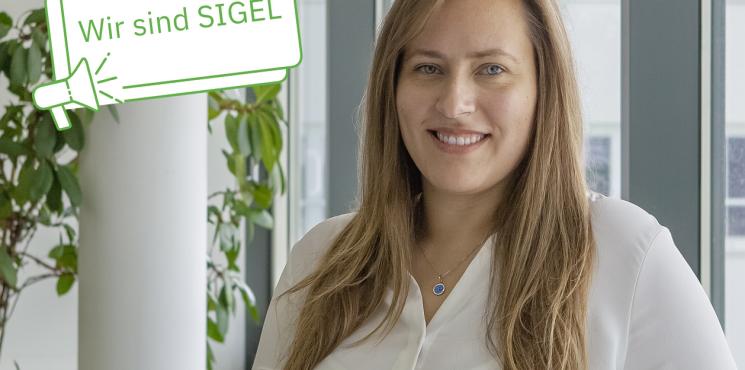 Projektmanagerin Steffi Doldi Portrait mit Signet