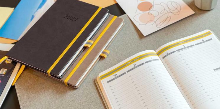 Linescape Wochenkalender aufgeschlagen mit vertikalem Layout