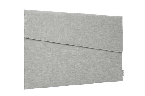 Die SIGEL Laptop-Hülle M in hellgrau bewahrt durch den Magnetverschluss Laptops vor dem Rausfallen