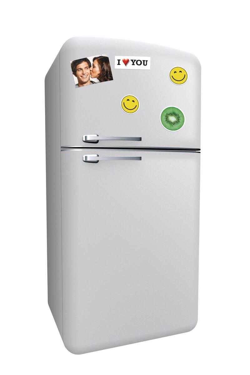 White fridge with stickers: smiley, kiwi, I ♥ YOU, photo of a couple