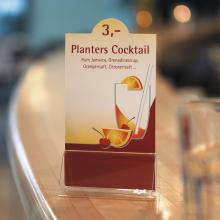 3-Euro-Angebot für Planters Cocktail, mit Rum, Grenadinesirup, Orangen- und Zitronensaft