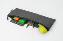 BA521-Anwendung2-Sigel-TaschenOrganizer-dunkelgrau.jpg