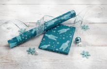 Blue Polar Bear Pattern Wrapping Paper, Snowflake Decoration