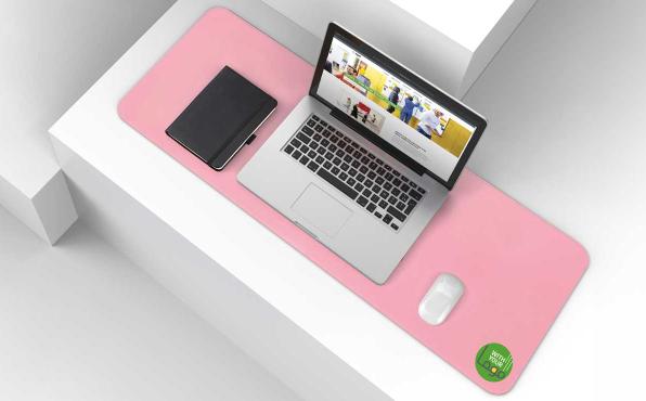 Schreibtischunterlagen mit Logo