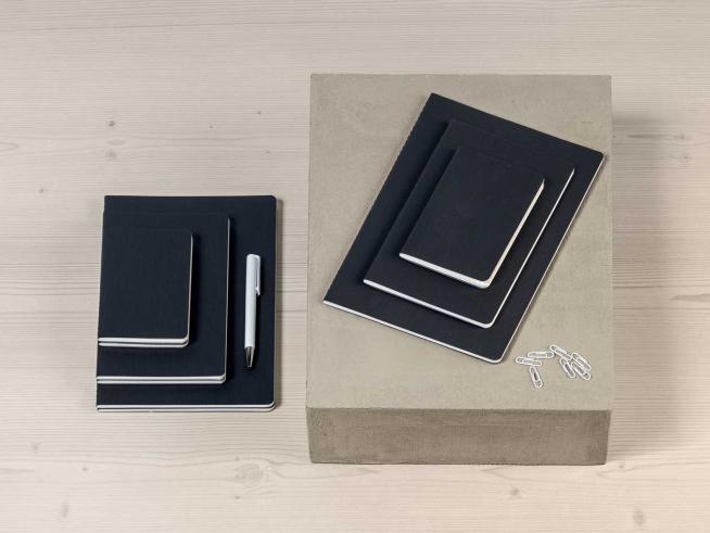 Stapel Notizhefte in schwarz