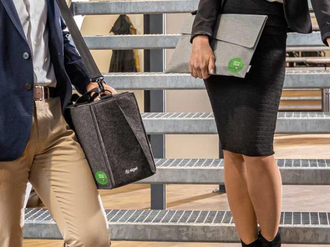 SIGEL Desk Sharing Bags und Zubehör mit Logo