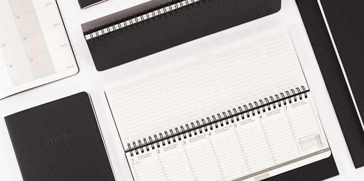 Strukturiert Arbeiten mit Tisch- und Heftkalendern